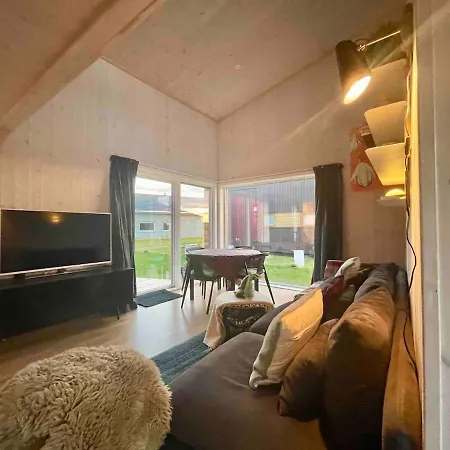 Borestranda Cabin, Beautiful Surfing & Walk *
